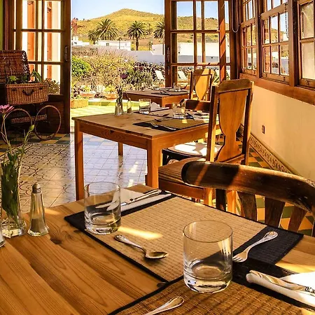 Villa Casa Lola Y Juan, Lola Y Juan Haria